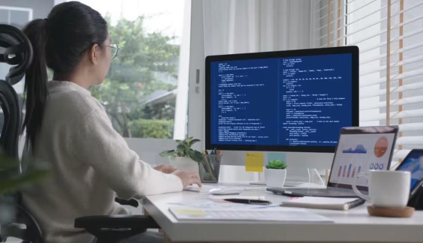 伊春企业数字化解决方案:机器学习赋能商业模式升级的核心路径